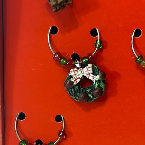 2008 Boston Warehouse Christmas Wine Markers Set - Picture 5 of 9